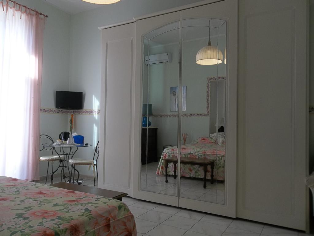 B&B Chez Caroline Napoli Eksteriør bilde